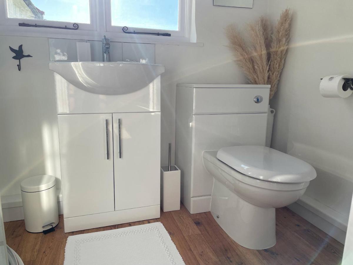 Church Farm Bed & Breakfast Thurlton Bagian luar foto